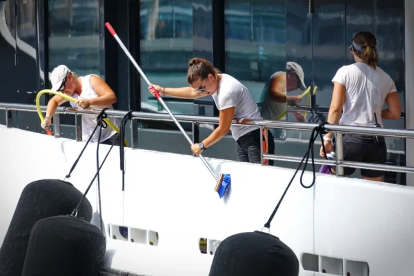 Boat Cleaner Jobs in London with Career Progression Boat Cleaner jobs in London