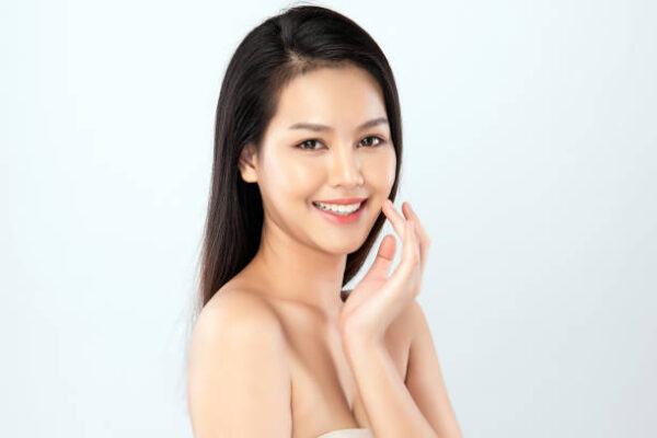 Glow Like the Desert Sun: Skin Whitening Treatments in Dubai Skin Whitening in Dubai (4) (1)