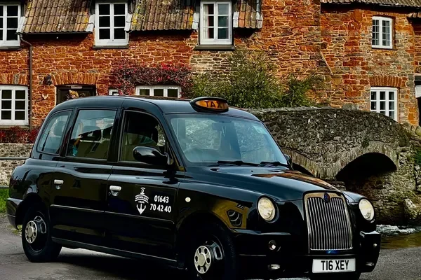 Reliable Taxi Service in Yeovil for Airport and Local Trips Reliable Taxi Service in Yeovil