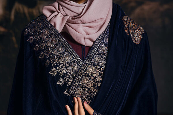 Discover the Elegance of Shawls at Sarwat pk pakistani velvet shawls