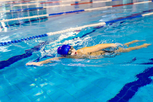 Why Do Parents Choose a Swimming School Over Private Tutors? swimming school Burbank