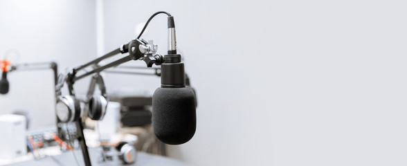 Why Are Transcription Services a Valuable Resource for Journalists and Media Professionals?