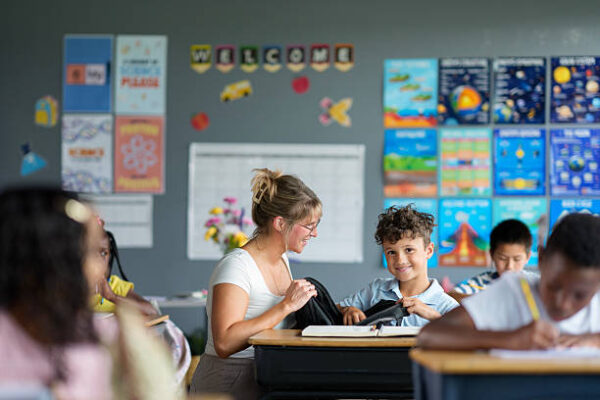 How Does a Mathematics School Differ from a Standalone Tutoring Service? tutoring service